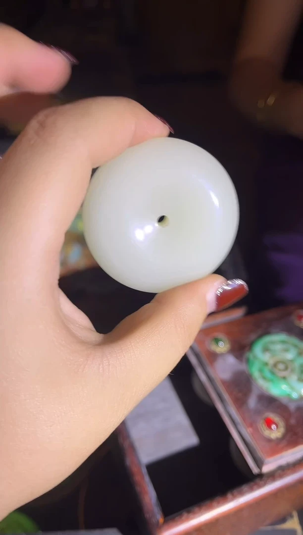 和田玉未镶嵌颈饰和田玉平安扣 一件