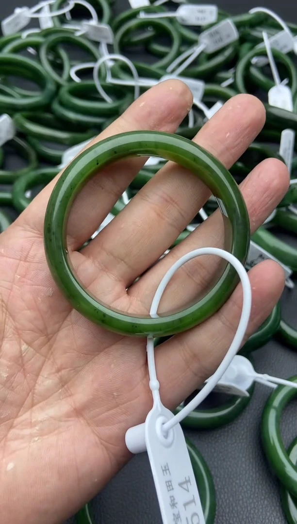 未镶嵌手镯和田玉（碧玉）38-53.7