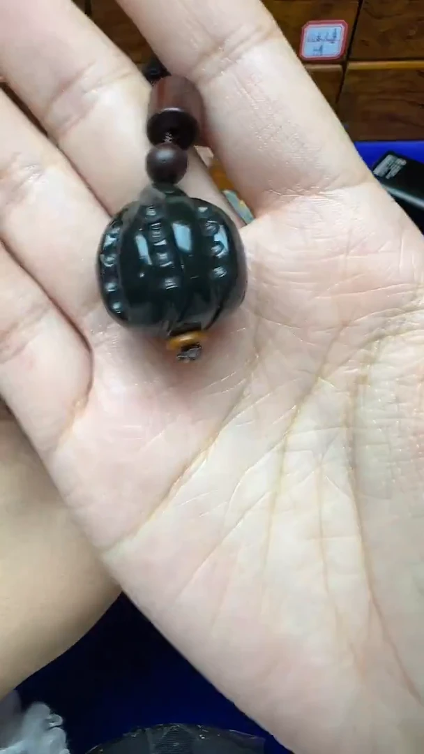 未镶嵌和田玉挂件梧****>1