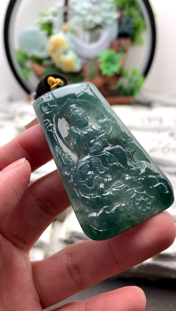 【闪购商品】翡翠颈饰未镶嵌普贤