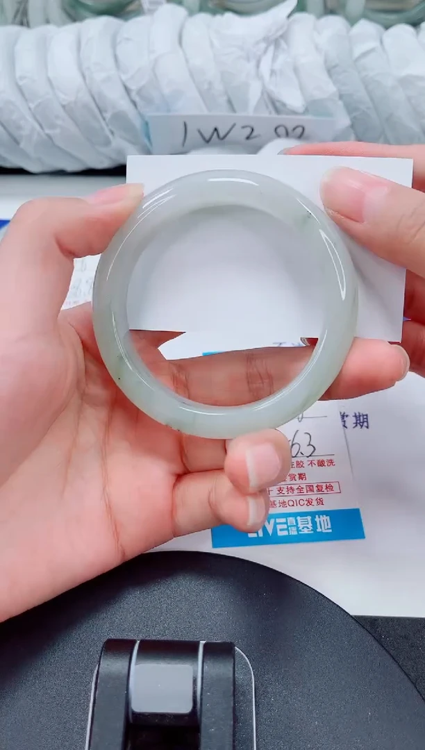 未镶嵌手镯石英质玉75-55/56