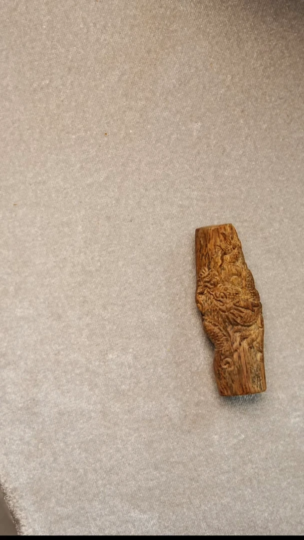 沉香手把件柬埔寨菩萨棋沉水雕刻龙手把件19g  03298