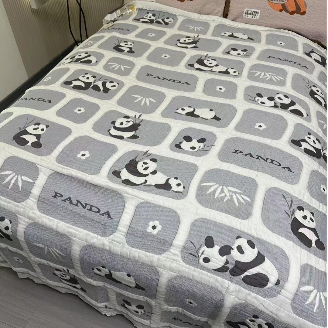 灰色熊猫花边工艺泡芙被