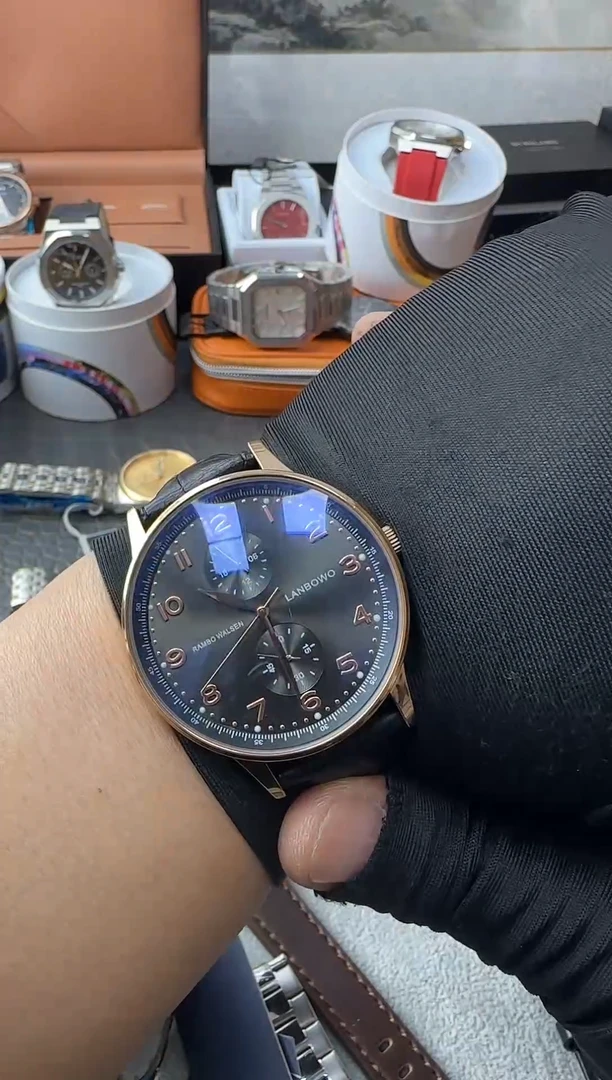 石英机芯锻造碳钢男士腕表