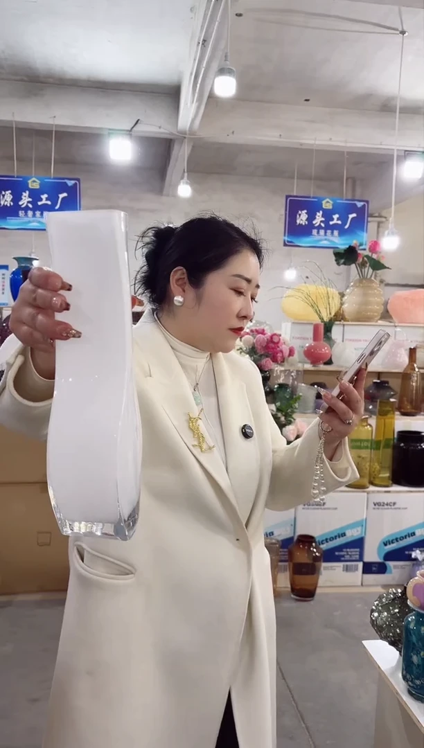 【闪购商品】玻璃唐总花瓶厂微瑕-JSZES