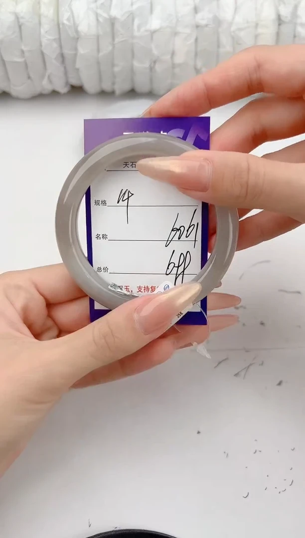 和田玉手镯未镶嵌14颜色微差无瑕疵