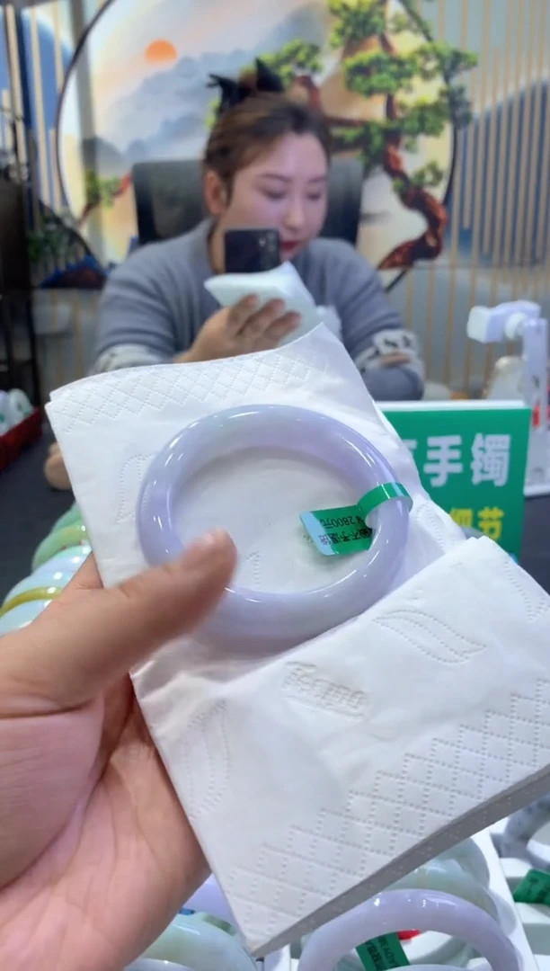 【闪购商品】翡翠手镯未镶嵌多人06952