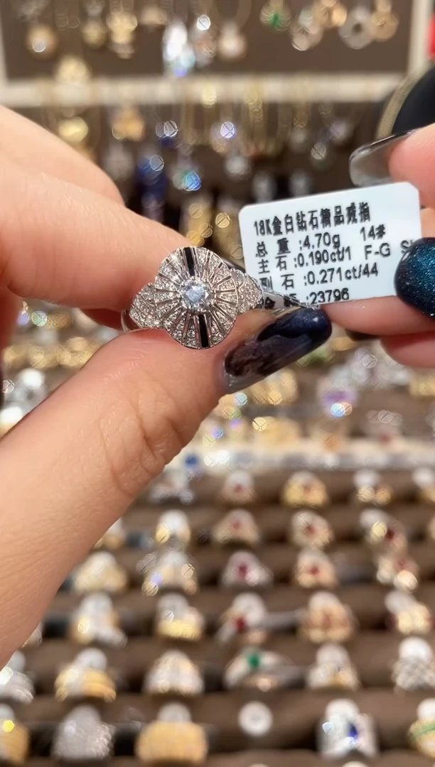 18K金镶嵌戒指/指环钻石18K金白钻石精品戒指14