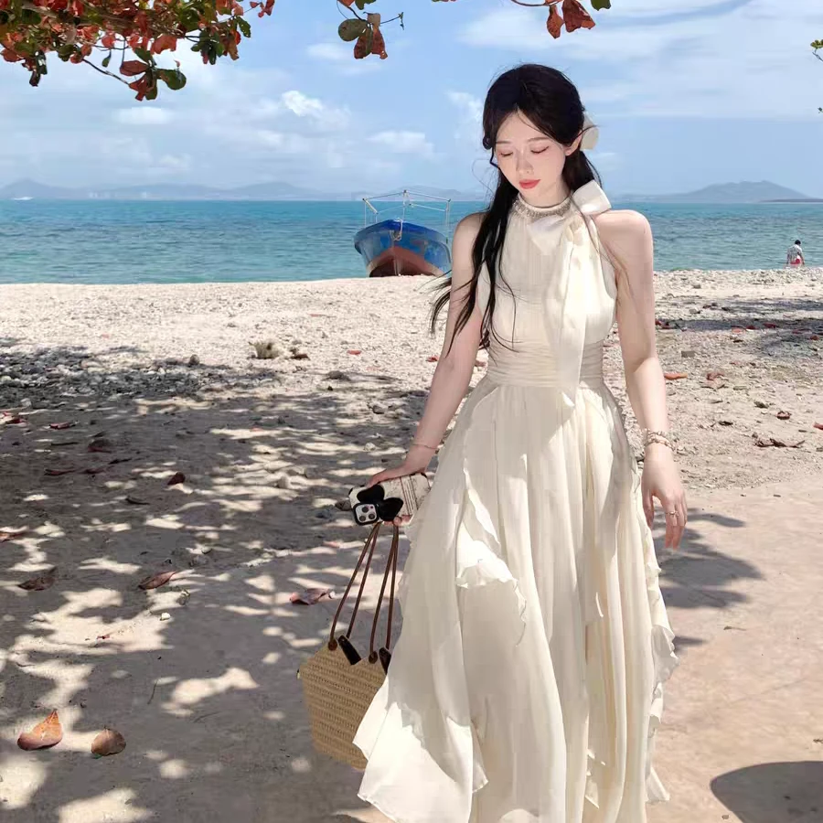 [长岛香氛]高级感法式无袖挂脖连衣裙夏季小众收腰荷叶边仙女长裙