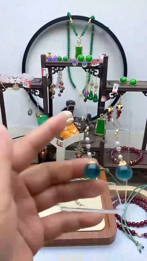 【闪购商品】翡翠耳饰银S925镀金镶嵌46