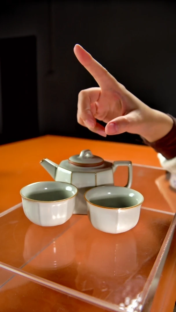 其他陶瓷《言泥陶瓷》汝窑系列八方壶带两杯