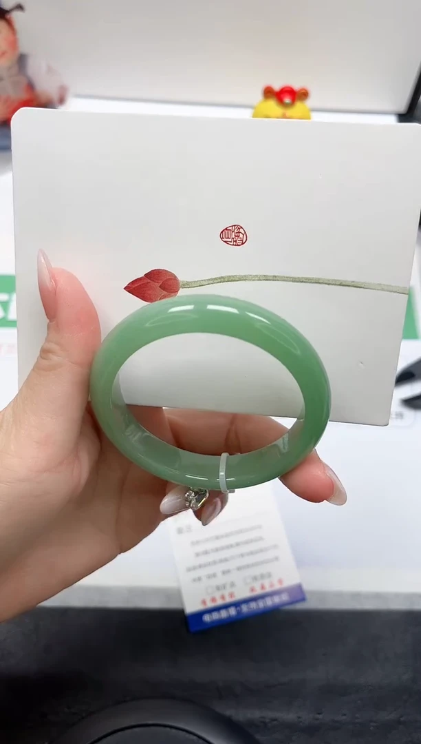 【闪购商品】石英质玉手镯未镶嵌41-55
