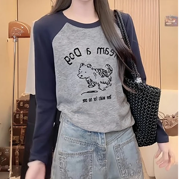 大码时尚休闲长袖T恤女秋季新款设计感圆领体恤胖MM遮肉显瘦上衣