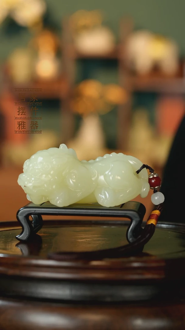 玉《纳福貔貅》摆件