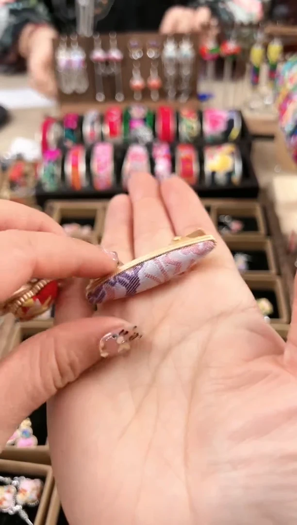 【闪购商品】织绣民族风老绣饰品304