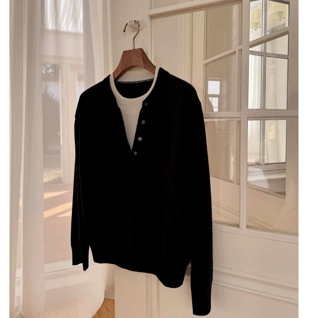 YIISENSEE逸识 2色假两件双层撞色门襟钉扣绵羊毛毛衣女针织衫