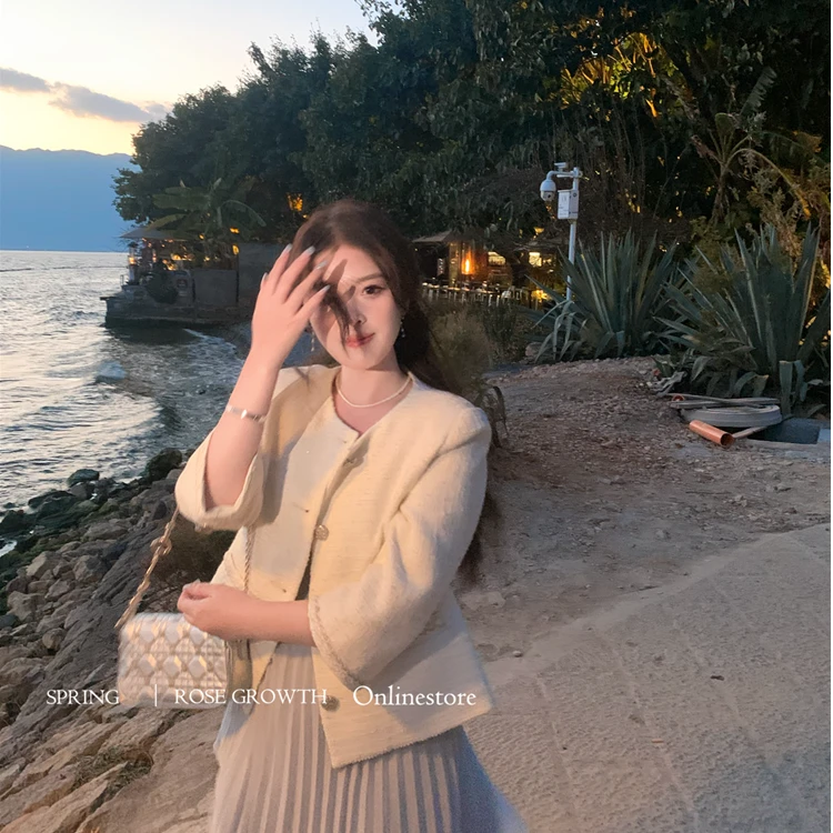 RoseGrowth温香迷雾 原创八分微喇袖小香风外特简约时髦短小个子