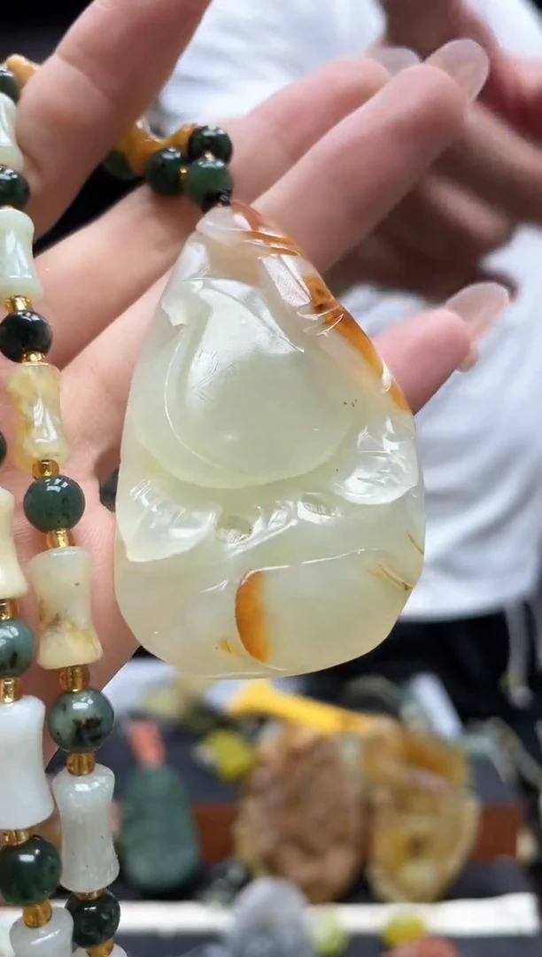 未镶嵌岫玉吊坠·