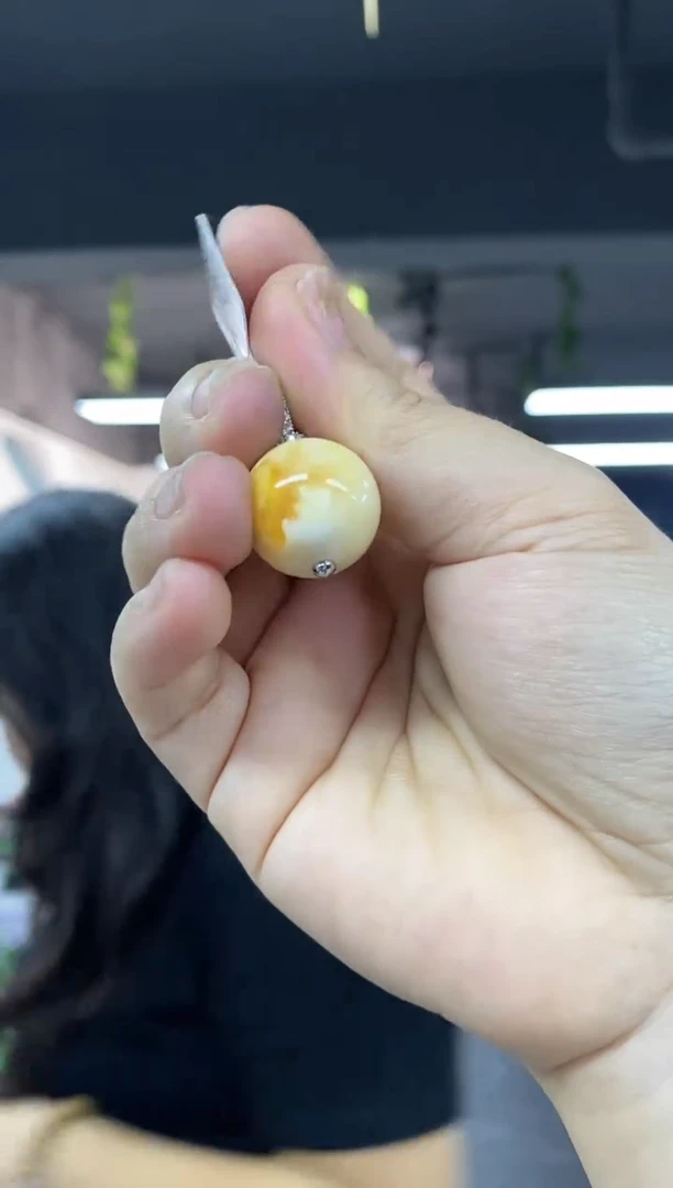 裸石蜜蜡未镶嵌多样性发其一颜色微差