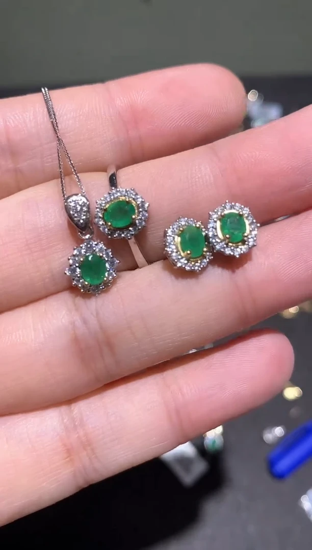 银S925镶嵌套装祖母绿套装