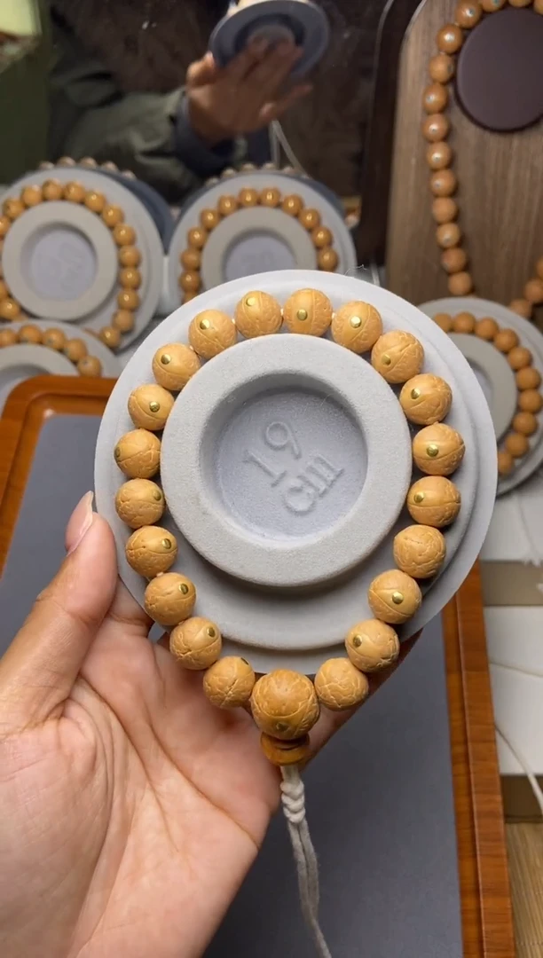 吊坠凤眼菩提s**.12凤眼铜钉手串