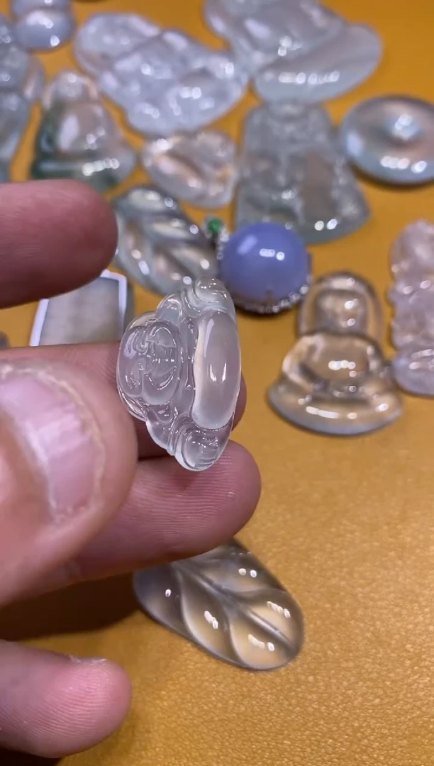 吊坠(不含链)未镶嵌翡翠45.9*26.8*5.1