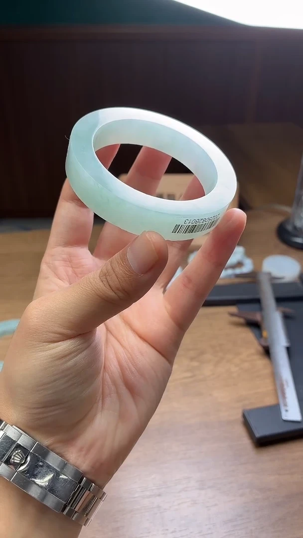 未镶嵌手镯定制翡翠情*韵定制