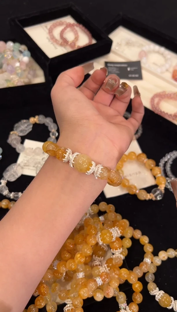 【闪购商品】水晶手链合金黄胶花手链x1393