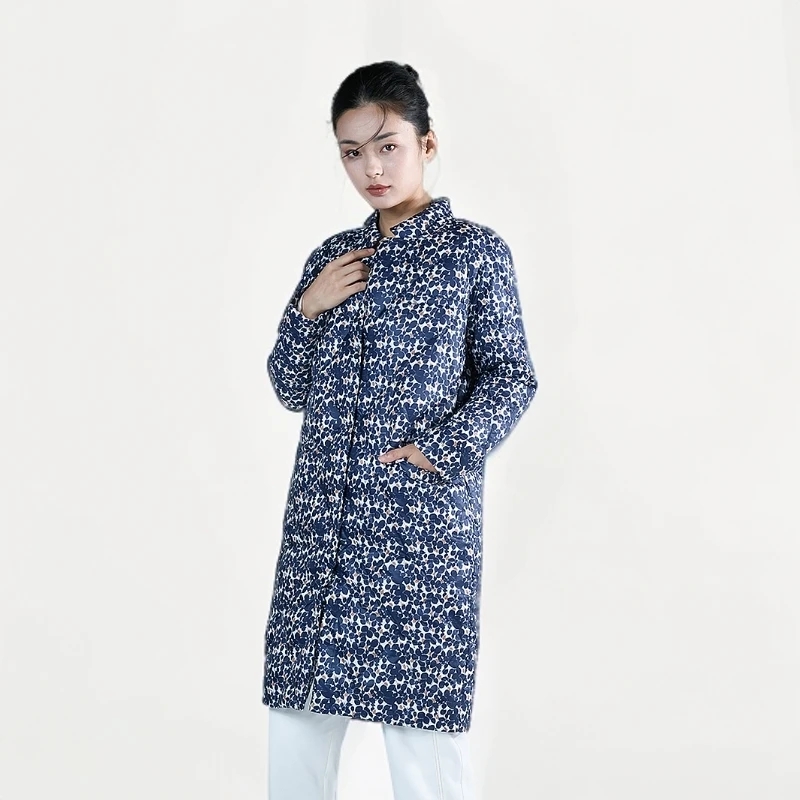 褒里冬季新款树叶印花中长款白鸭绒羽绒服 FM4A8586