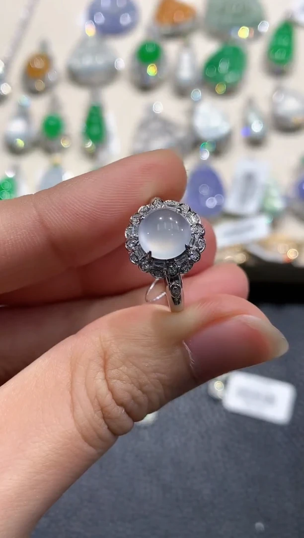 【闪购商品】翡翠戒指18K金镶嵌c23     