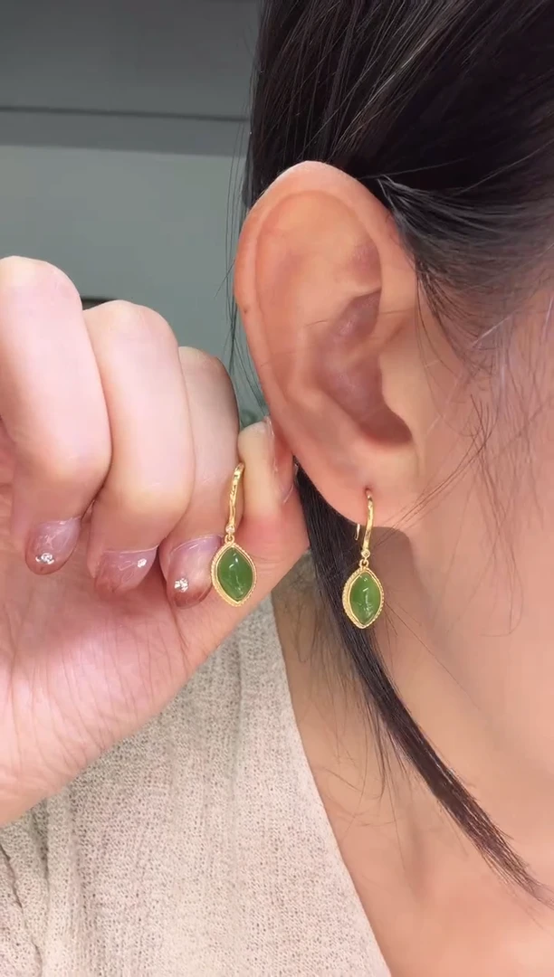 水晶摆件未镶嵌耳钉