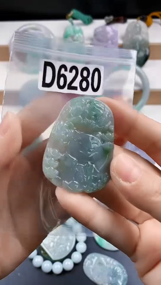 颈饰未镶嵌翡翠天然翡翠吊坠挂件