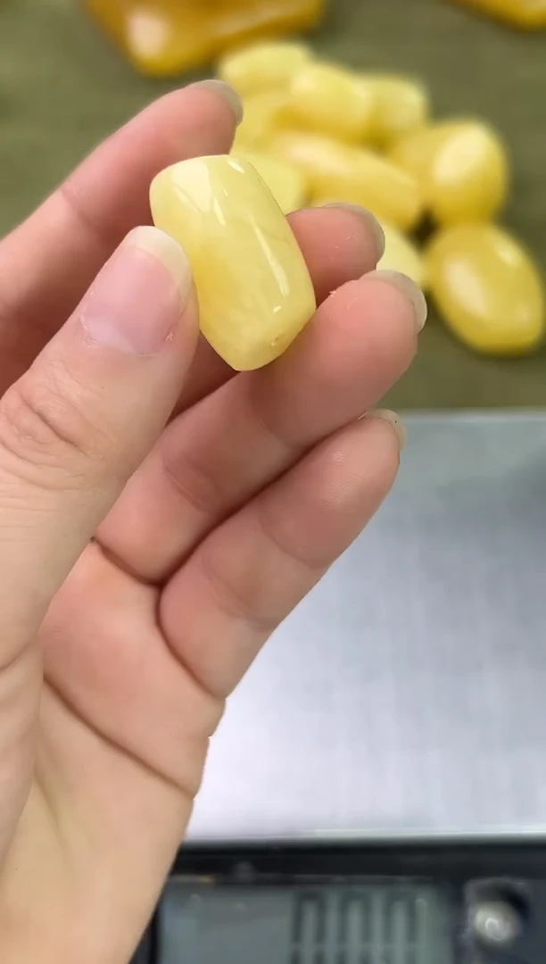 裸石琥珀未镶嵌琥珀蜜蜡吊坠