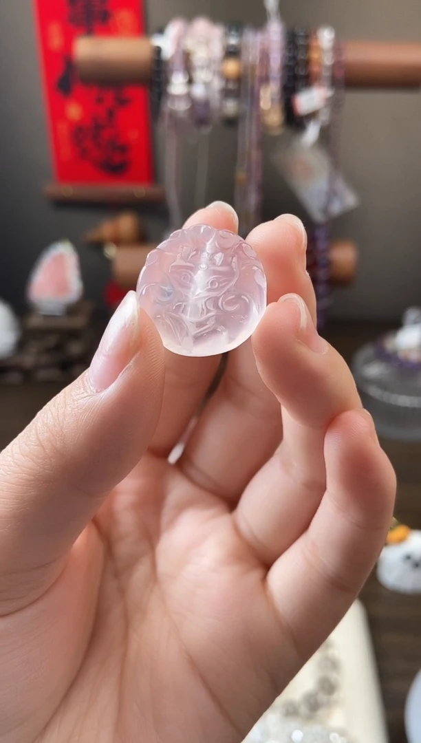 水晶手串未镶嵌粉水晶狐牌