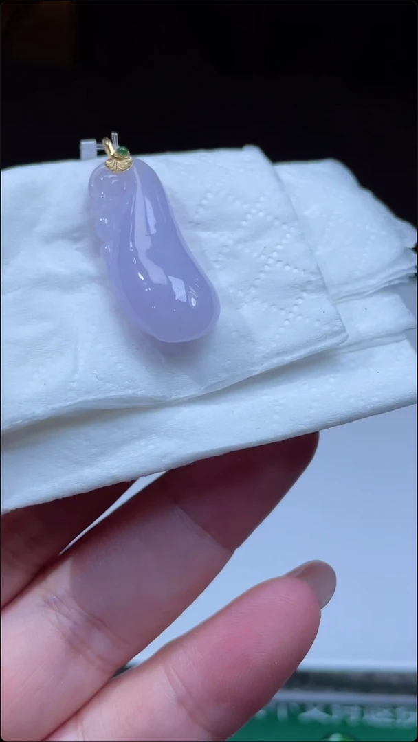 定制翡翠未镶嵌挂件