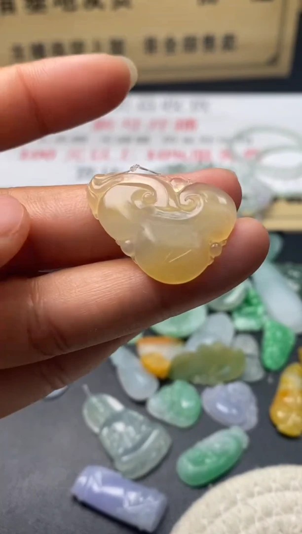 定制翡翠未镶嵌翡翠毛货发货发其一