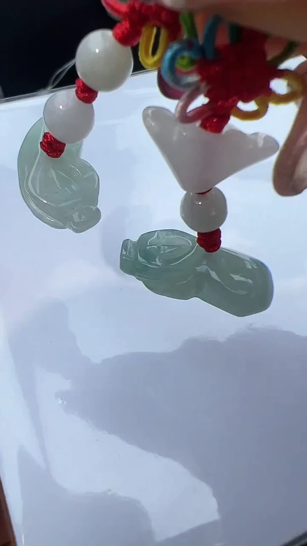 【闪购商品】翡翠挂件未镶嵌生肖牛多样性发其一