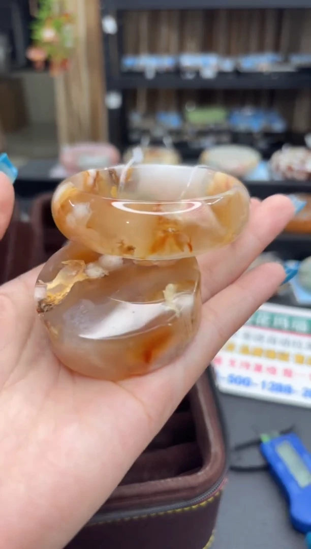 未镶嵌手镯石英质玉103(55圈赠送镯心)