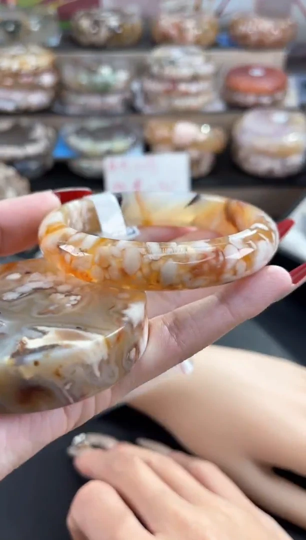 未镶嵌手镯石英质玉61