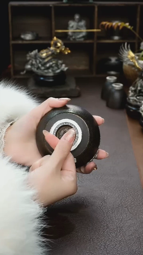 【闪购商品】境秋黑陶主人杯高定