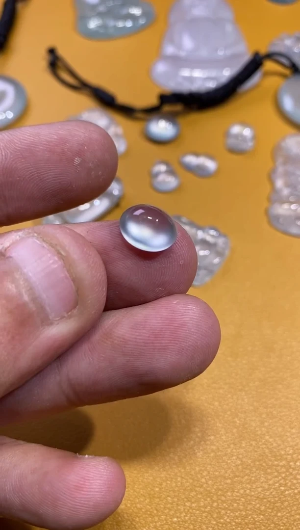 吊坠(不含链)未镶嵌翡翠蛋面9500  10.1  8.5  5.4