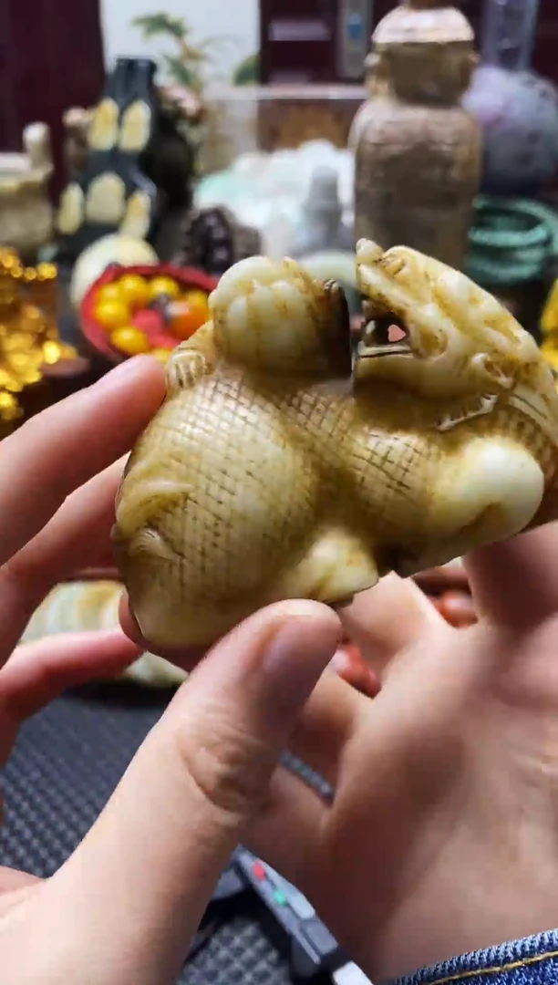 未镶嵌和田玉挂件麒麟