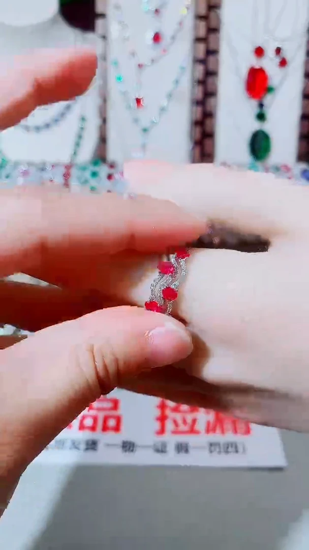 未镶嵌戒指红宝石红宝石波浪戒指