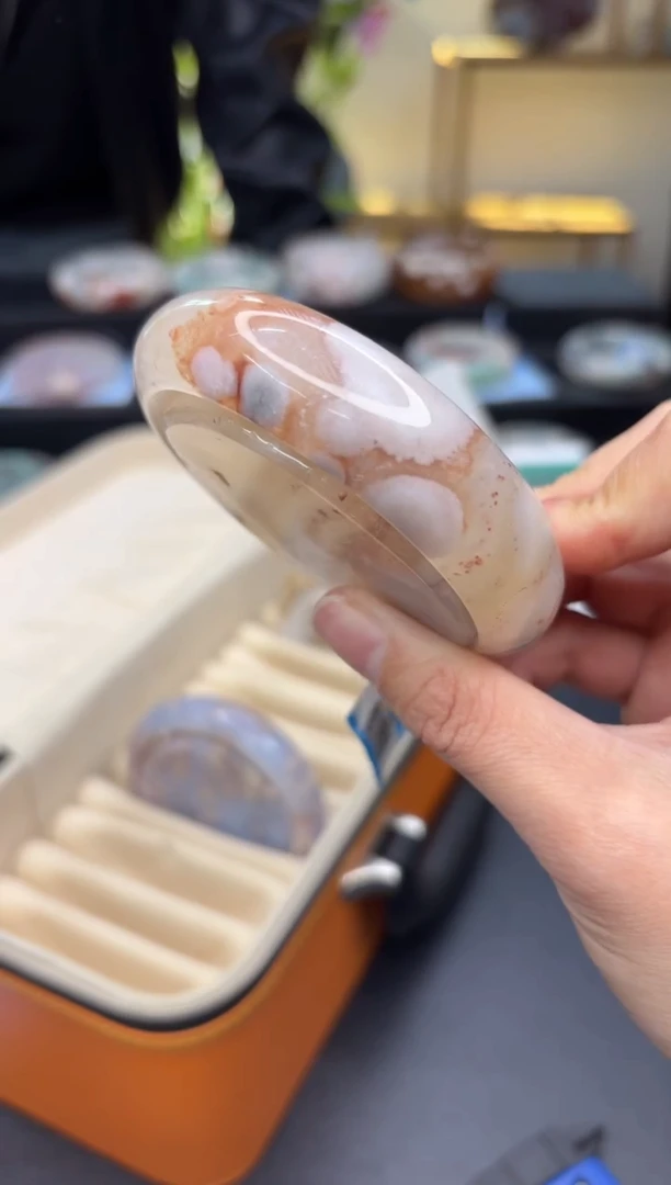 【闪购商品】石英质玉手镯未镶嵌C535(60圈赠送镯心)