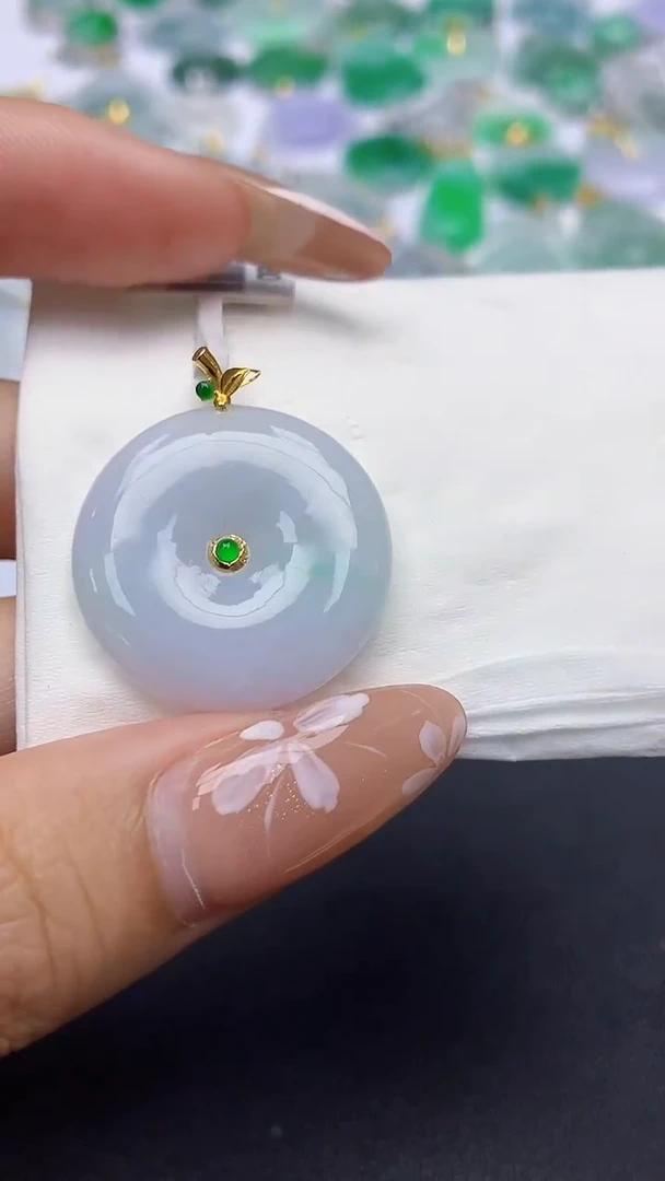 颈饰18K金镶嵌翡翠A货假一赔三支持复检百元上九元证书费自理