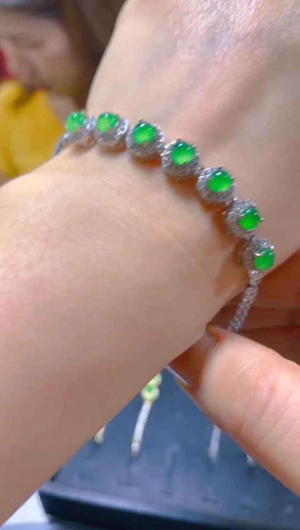 未镶嵌手链翡翠多样性发一