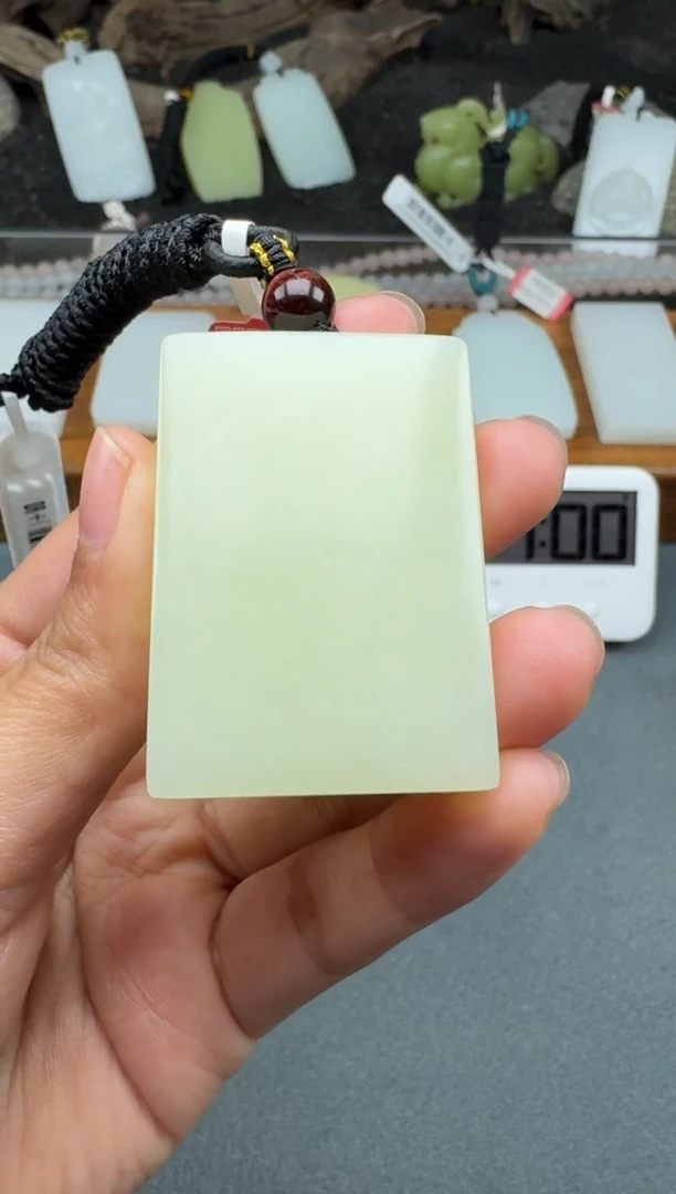 颈饰未镶嵌和田玉1