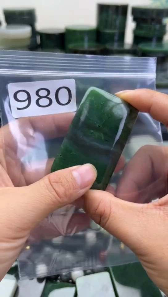 未镶嵌和田玉珠宝半成品牌子
