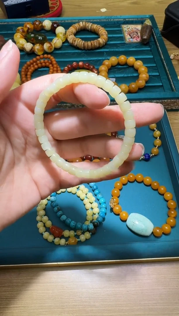 未镶嵌手链和田玉多样性发一件 589