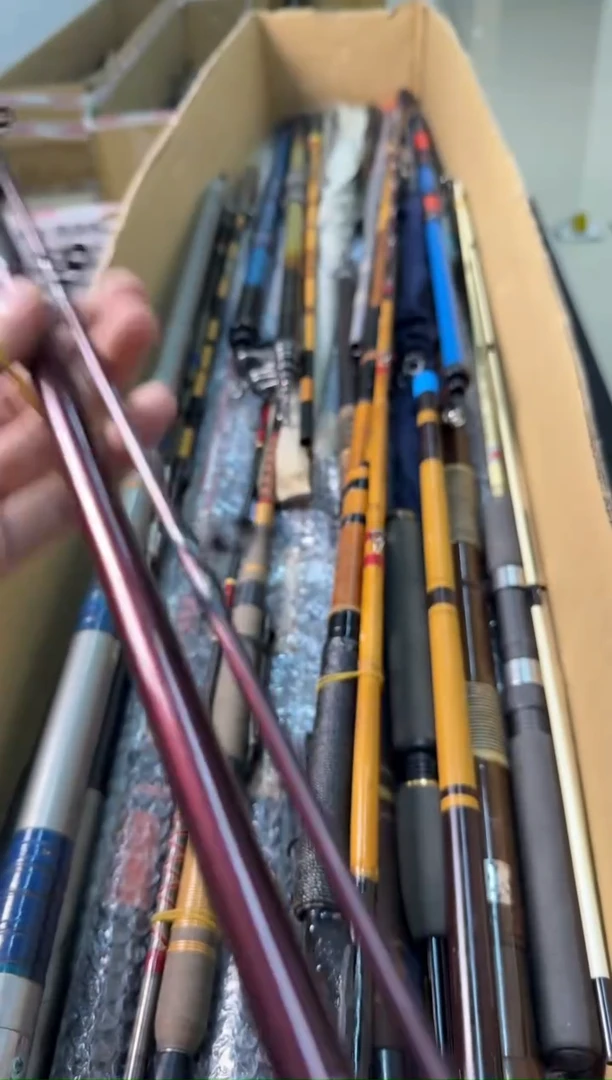 不****。 孤品微瑕， 以直播间为准  加 10元发顺丰